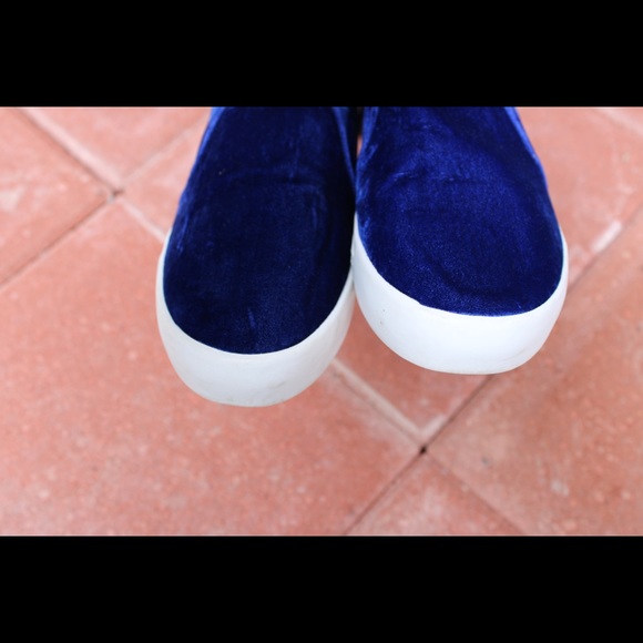 Joie Blue Velvet Slip on shoes - Picture 4 of 6
